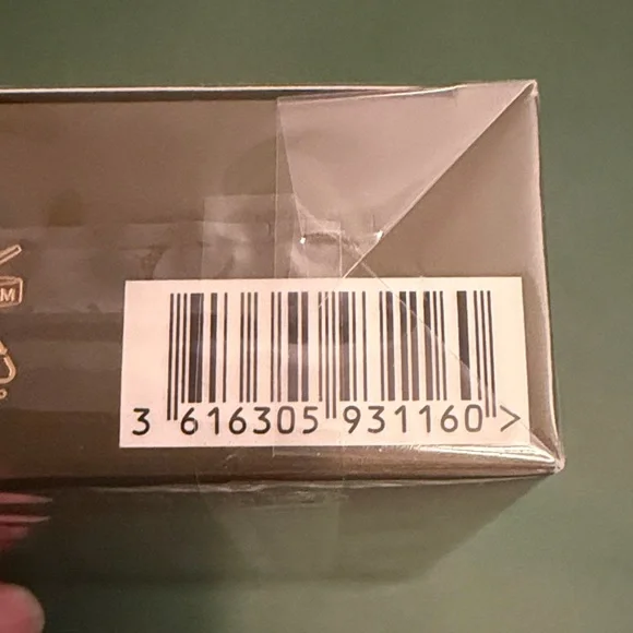 Gucci Guilty Absolu de Parfum for Men - Gold and Black - Picture 3 of 3